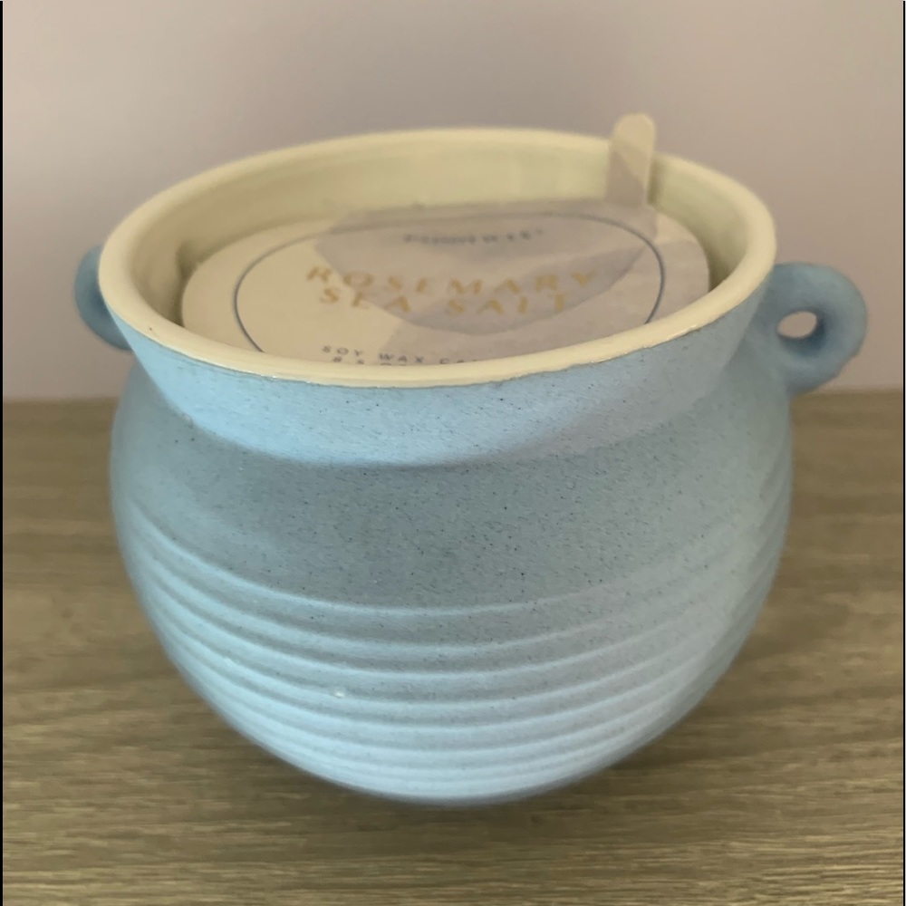 NEW Paddywax Rosemary Sea Salt Soy Wax Hand Poured Candle in Ceramic Jug - Picture 1 of 10